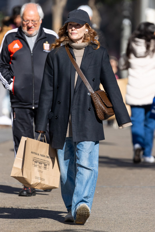 Julianne Moore Out Shopping in Madrid, February 2024 4