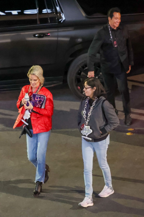 Kathleen McCrone Leaves Super Bowl LVIII in Las Vegas, February 2024 1