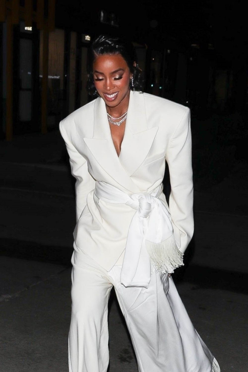 Kelly Rowland Arrives at Private Event at Catch Steak Los Angeles, February 2024 1