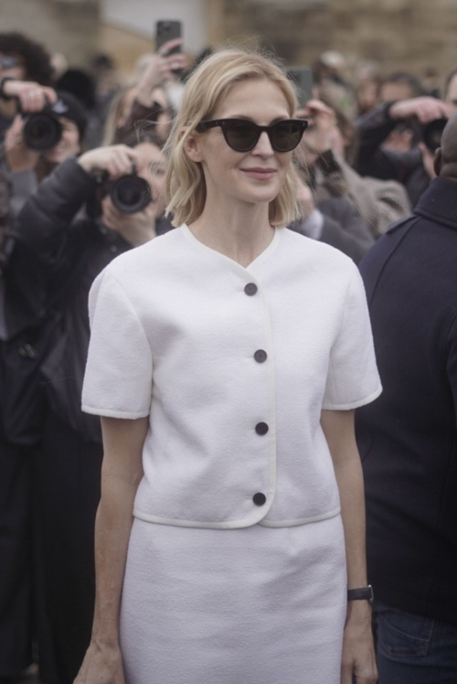 Kelly Rutherford Arrives at Dior Show at Paris Fashion Week, February 2024 3