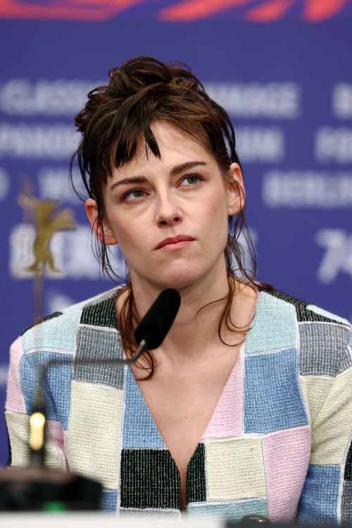 Kristen Stewart at Love Lies Bleeding Press Conference at Berlinale 2024, February 2024 4