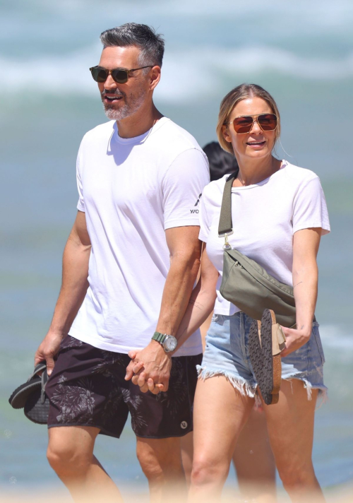 Leann Rimes and Eddie Cibrian at Bondi Beach, February 2024 7