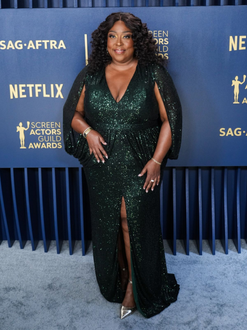 Loni Love at 30th Annual Screen Actors Guild Awards, February 2024 3