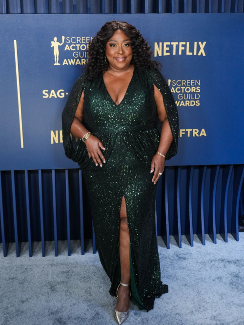 Loni Love at 30th Annual Screen Actors Guild Awards, February 2024 4