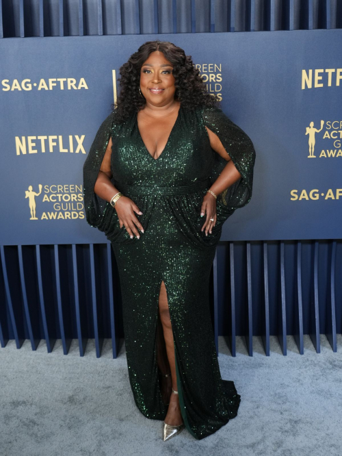 Loni Love at 30th Annual Screen Actors Guild Awards, February 2024 5