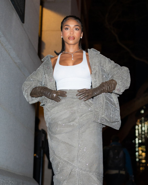 Lori Harvey at Marc Jacobs Fashion Show in New York, February 2024 6