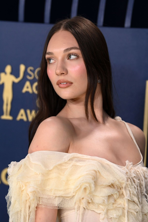 Maddie Ziegler at 30th Annual Screen Actors Guild Awards, February 2024 3