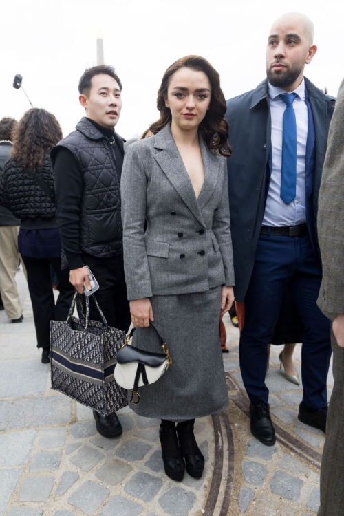 Maisie Williams Arrives at Christian Dior Fashion Show at Paris Fashion Week, February 2024 1