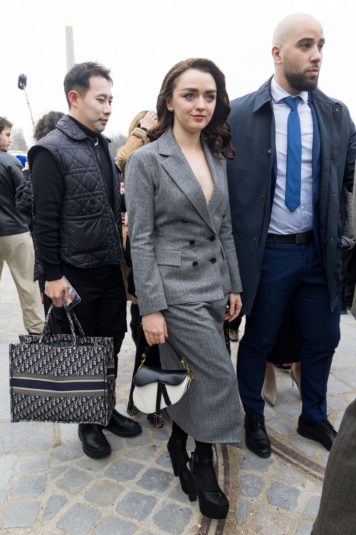 Maisie Williams Arrives at Christian Dior Fashion Show at Paris Fashion Week, February 2024 3