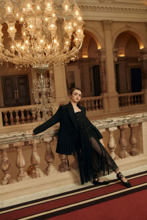 Maisie Williams for Harper’s Bazaar Magazine, March 2024 6