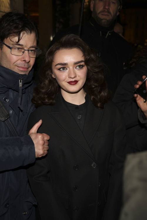 Maisie Williams Out and About in Paris, February 2024