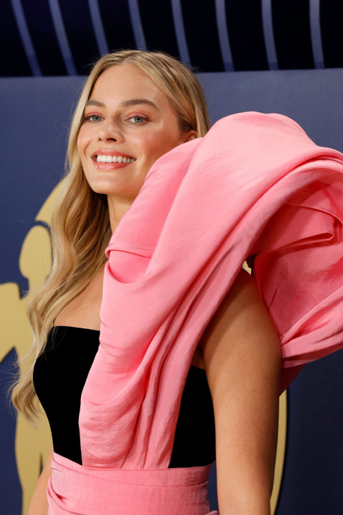 Margot Robbie at 30th Annual Screen Actors Guild Awards, February 2024 4