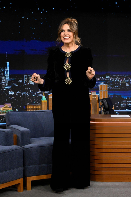 Mariska Hargitay at Tonight Show Starring Jimmy Fallon in New York, February 2024 5