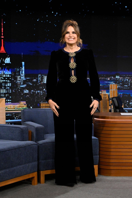 Mariska Hargitay at Tonight Show Starring Jimmy Fallon in New York, February 2024 6