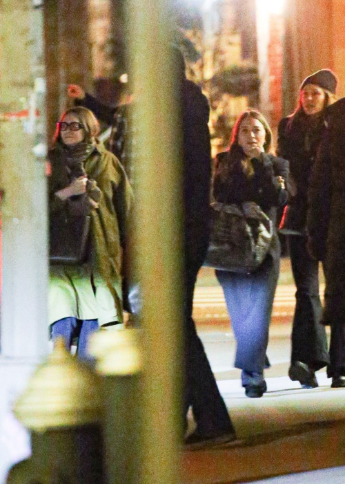 Mary Kate Ashley and Elizabeth Olsen Night Out in New York, February 2024 2