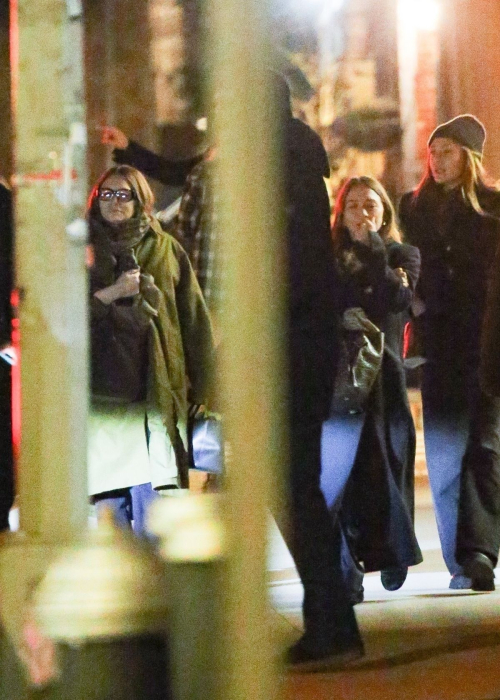 Mary Kate Ashley and Elizabeth Olsen Night Out in New York, February 2024 6