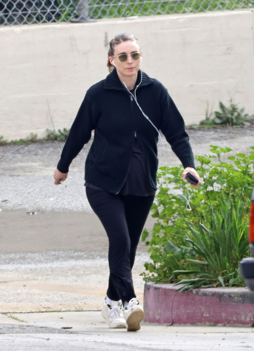 Pregnant Rooney Mara Out in Hollywood, February 2024 2