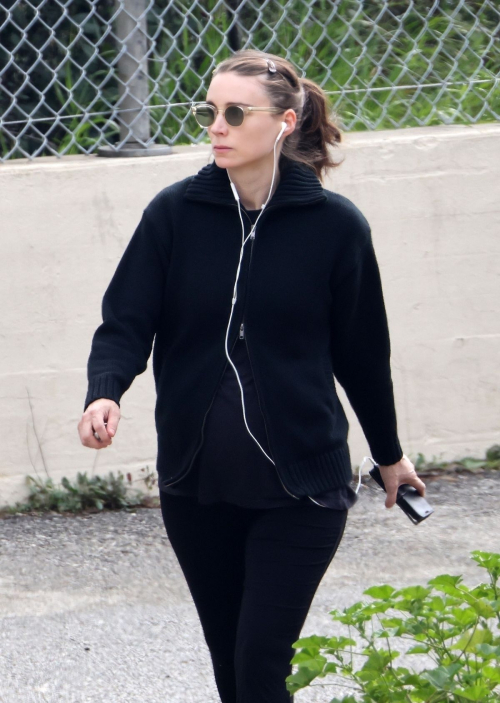 Pregnant Rooney Mara Out in Hollywood, February 2024 4