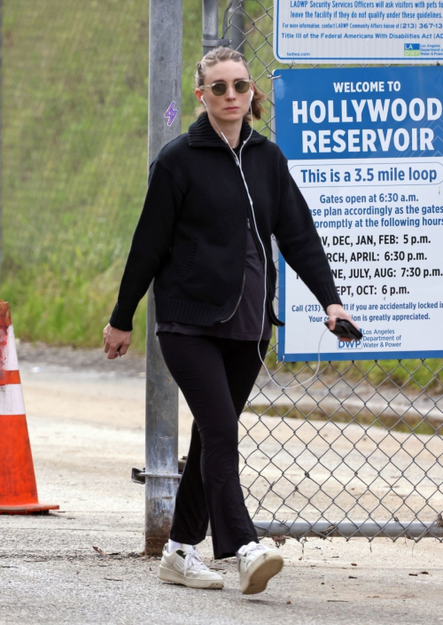 Pregnant Rooney Mara Out in Hollywood, February 2024 5