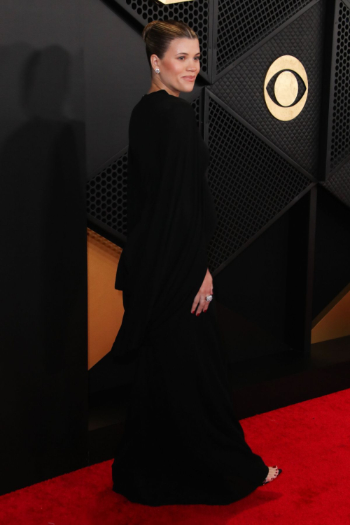 Pregnant Sofia Richie at 66th Grammy Awards in Los Angeles, February 2024 6