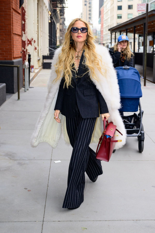 Rachel Zoe Arrives at Her Hotel in New York, February 2024 2