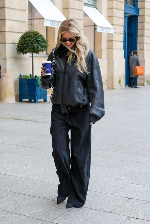 Samara Weaving and Jimmy Warden Out for Coffee in Paris, February 2024 1