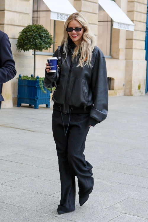 Samara Weaving and Jimmy Warden Out for Coffee in Paris, February 2024 4