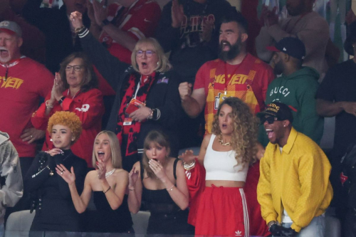 Taylor Swift and Blake Lively at Super Bowl LVIII in Las Vegas, February 2024 4