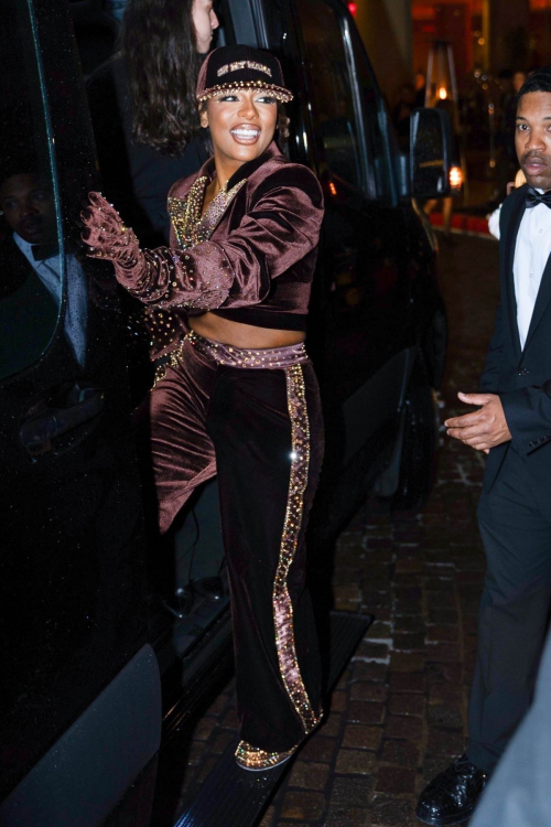 Victoria Monet Arriving at Pre-GRAMMY Gala and GRAMMY Salute in Beverly Hills, February 2024 2