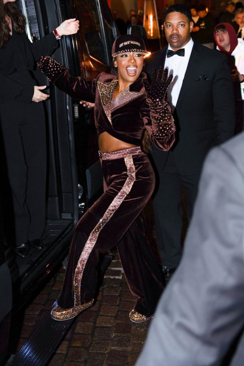 Victoria Monet Arriving at Pre-GRAMMY Gala and GRAMMY Salute in Beverly Hills, February 2024 4