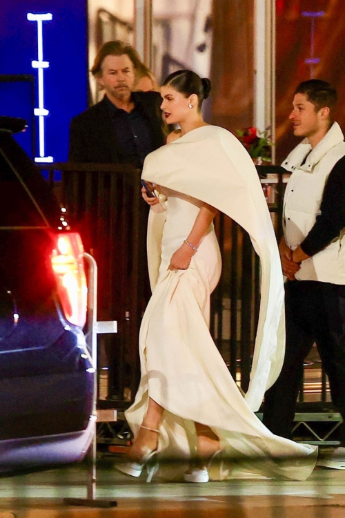 Alexandra Daddario Leaves Vanity Fair Oscar Party, March 2024 5