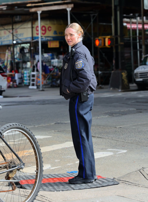 Amanda Seyfried Filming Long Bright River Brooklyn 4