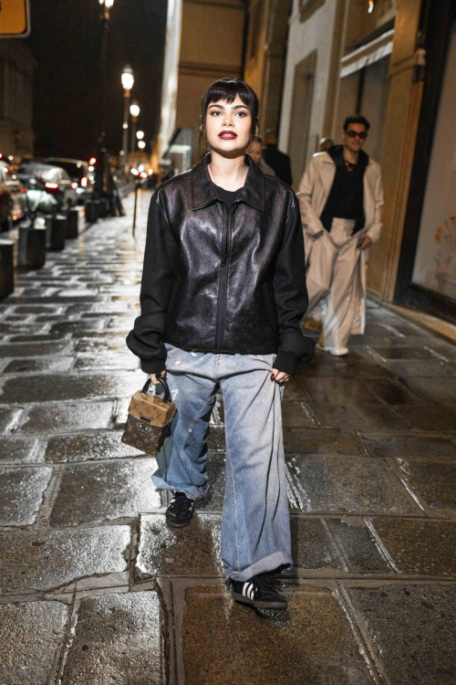 Ariana Greenblatt Out at Rue de Rivoli Paris Fashion Week, March 2024 2