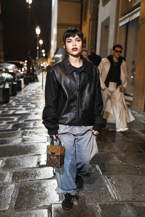 Ariana Greenblatt Out at Rue de Rivoli Paris Fashion Week, March 2024 5