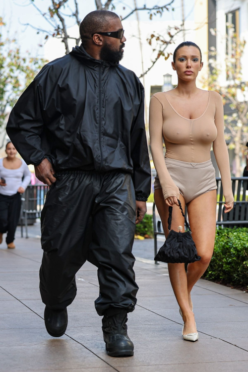 Bianca Censori and Kanye West Heading to Cheesecake Factory, March 2024 1