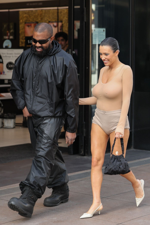 Bianca Censori and Kanye West Heading to Cheesecake Factory, March 2024 6