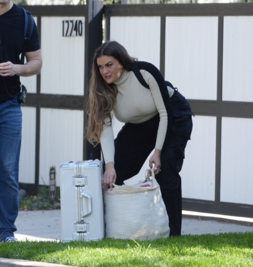 Brittany Cartwright Filming Move Out in Los Angeles, March 2024 2