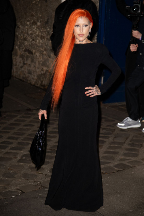 Brooke Candy at Mugler Womenswear Fall/Winter Show Paris Fashion Week, March 2024 1