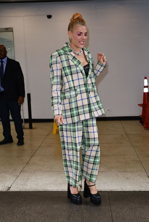 Busy Phillips Leaving Drew Barrymore Show New York, March 2024 6