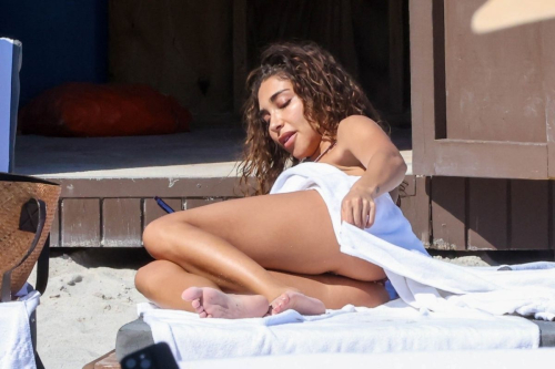 Chantel Jeffries in Bikini at a Beach in Miami, March 2024 2