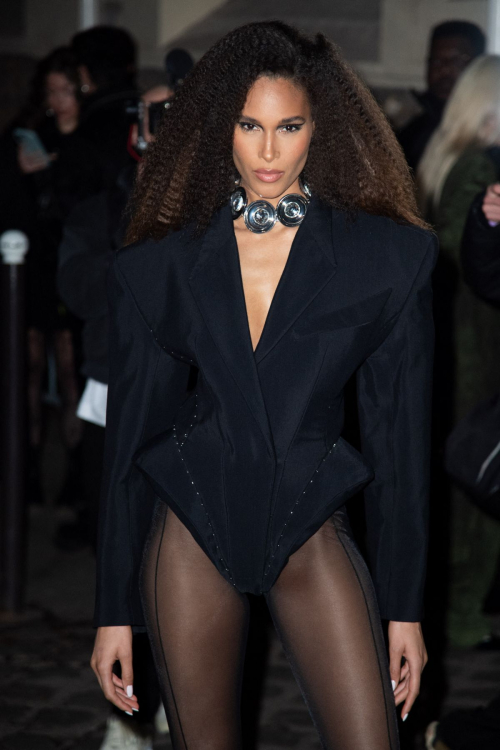 Cindy Bruna at Mugler Womenswear Fall/Winter Show Paris Fashion Week, March 2024 2