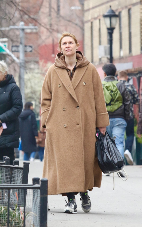 Claire Danes Out and About in New York, March 2024 2