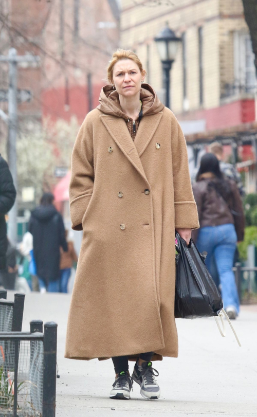 Claire Danes Out and About in New York, March 2024 5