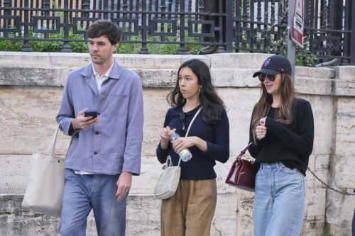 Dakota Johnson and Blake Lee Out with Friend in Rome, March 2024 7