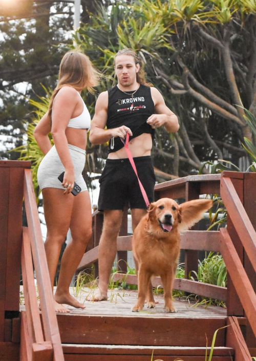 Eden Harper Out with Boyfriend and Their Dog on Gold Coast Beach, March 2024 4