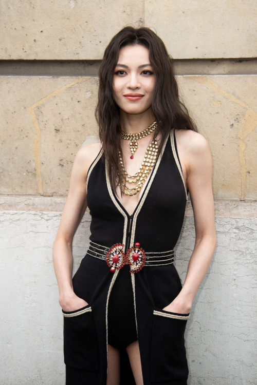 Elaine Zhong at Giambattista Valli Womenswear FW24-25 Show, March 2024 5