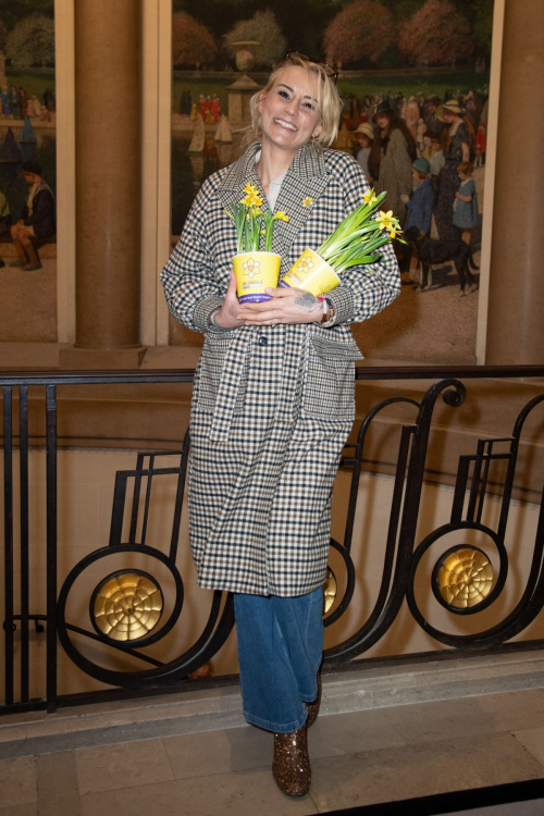 Elodie Gossuin at Une Jonquille Contre Le Cancer Event, March 2024 5