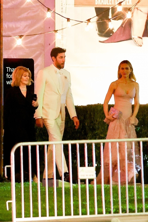 Emily Blunt and John Krasinski Leave Vanity Fair Oscar Party, March 2024 5