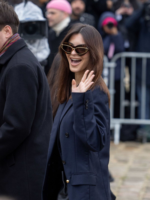 Emily Ratajkowski at Loewe Fashion Show Paris Fashion Week, March 2024 5