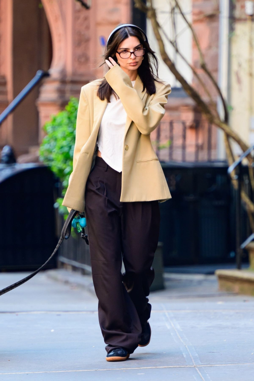 Emily Ratajkowski Morning Dog Walk in New York, March 2024 6